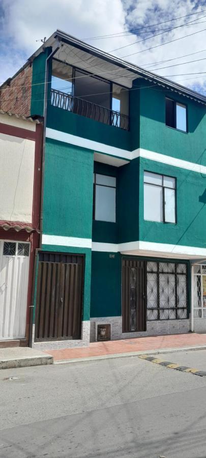 Casa verde Habitaciones, la mejor cama Bucaramanga Exterior foto